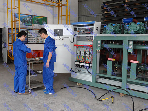 采用多種技術操作工業(yè)冷水機組降低故障概率 采用多種技術操作工業(yè)冷水機組降低故障概率